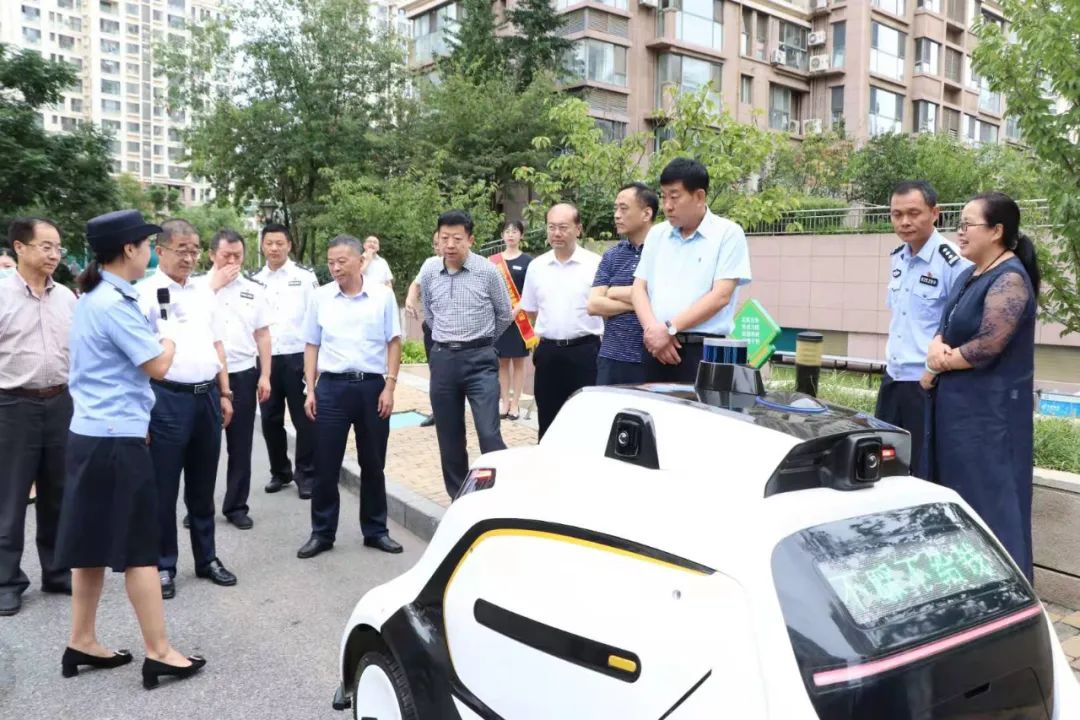 區政協領導一行蒞臨鳳凰城小區視察指導