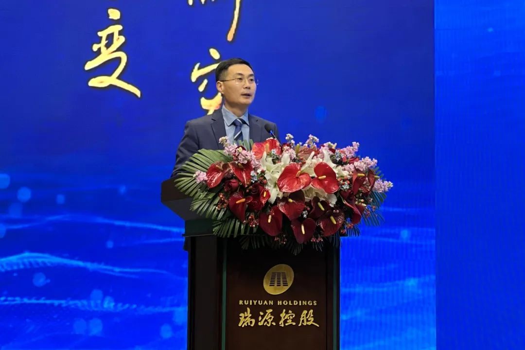 融合聚變，創新突破丨智慧產業集團2022年度總結暨表彰大會順利召開