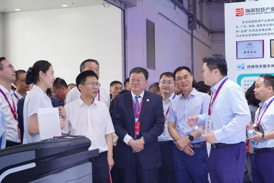 AI+機(jī)器人|文達(dá)通股份攜“數(shù)智物業(yè)全鏈解決方案”亮相中國物博會 AI+機(jī)器人|文達(dá)通股份攜“數(shù)智物業(yè)全鏈解決方案”亮相中國物博會